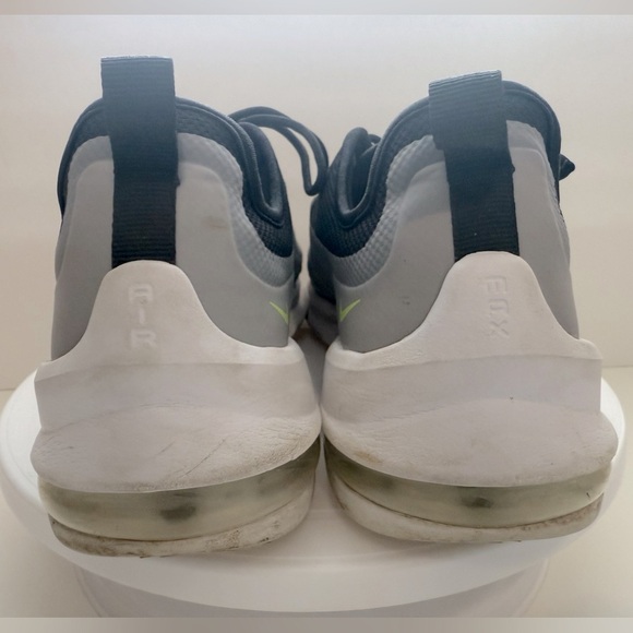 Nike Air Max Axis Wolf - Size 9 - Picture 10 of 14